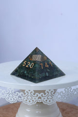 Green Aventurine Zibu Pyramid