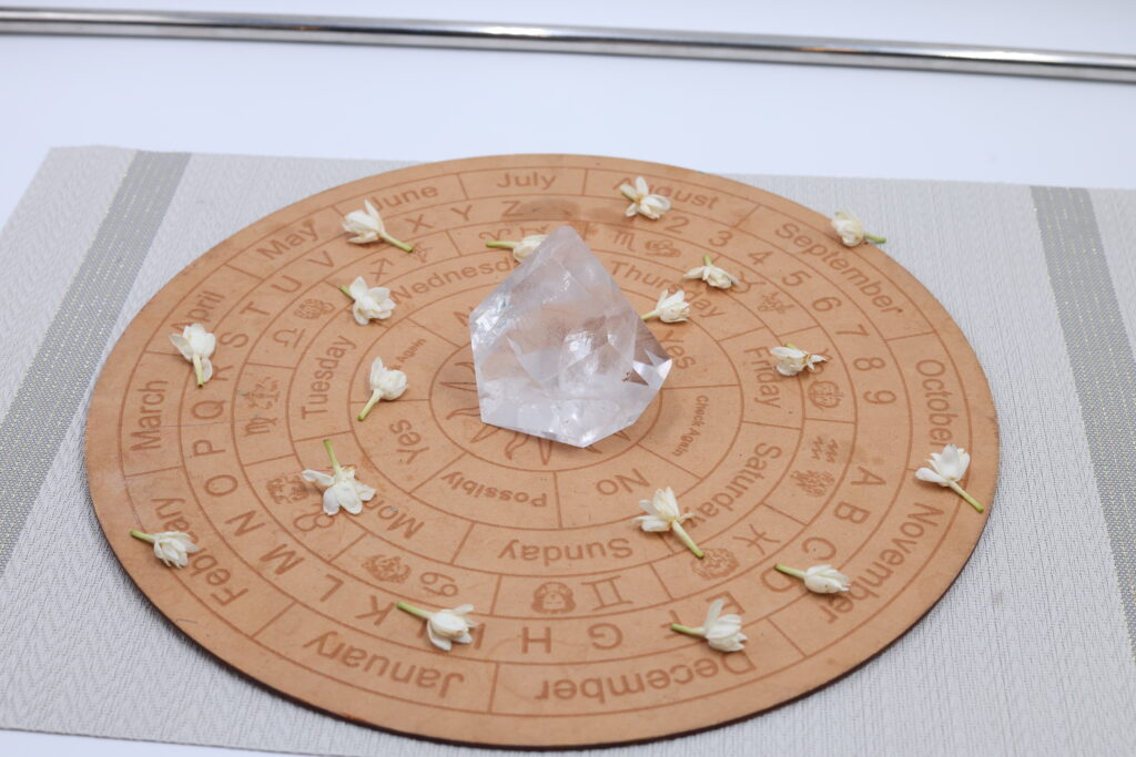 Raw Clear Quartz Crystal – image 1